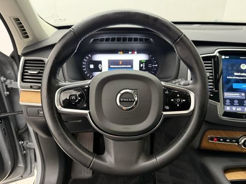 Certified 2024 Volvo XC90 T8 Plus AWD/4WD image 14
