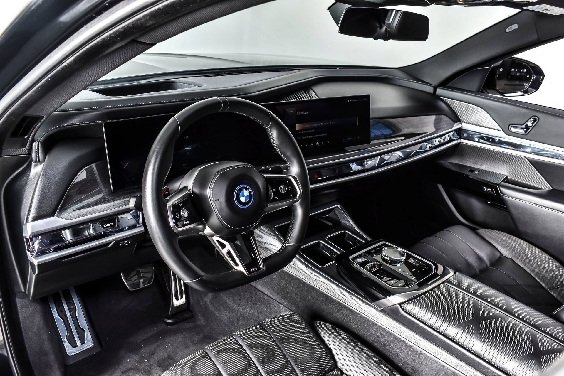 Used 2023 BMW i7 xDrive60 AWD/4WD image 15