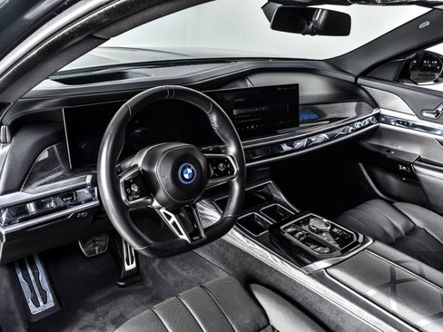 Used 2023 BMW i7 xDrive60 AWD/4WD image 15