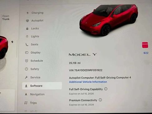 Used 2024 Tesla Model Y 2WD image 70