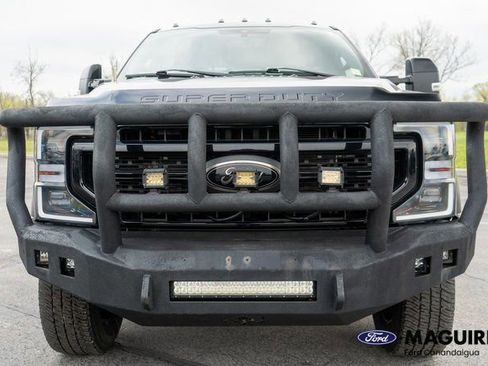 Used 2022 Ford F250 Lariat w/ Black Appearance Package AWD/4WD image 3