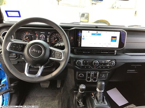 Used 2024 Jeep Wrangler Unlimited Sahara w/ Technology Group AWD/4WD image 12