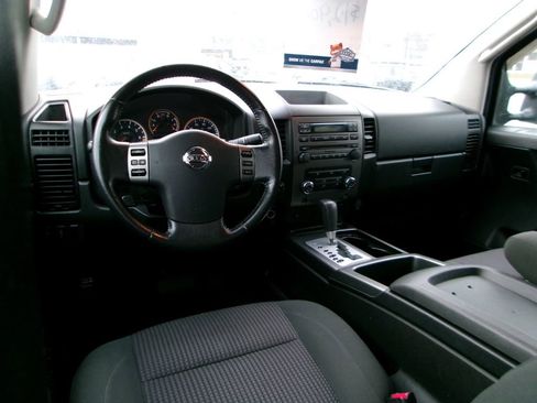 Used 2011 Nissan Titan SV w/ SV Premium Utility Pkg image 7