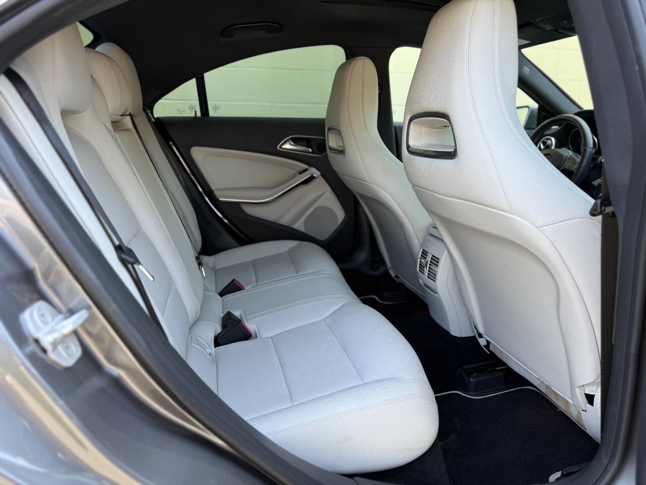 Used 2014 Mercedes-Benz CLA 250 image 34