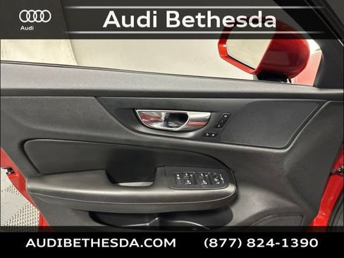 Used 2019 Volvo S60 T5 Momentum w/ Premium Package FWD image 15