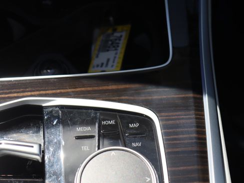 Used 2025 BMW X5 sDrive40i w/ Premium Package image 24