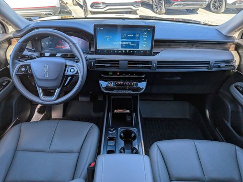 New 2026 Lincoln Corsair Reserve image 17