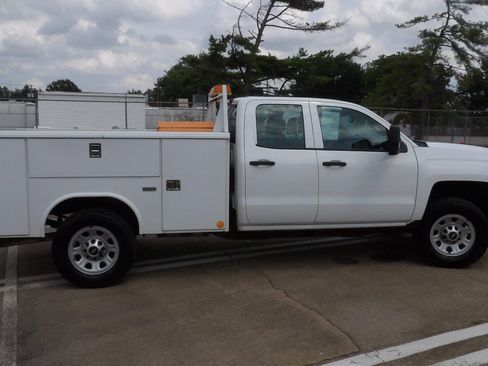 Used 2018 Chevrolet Silverado 3500 W/T w/ WT Fleet Convenience Package AWD/4WD image 2