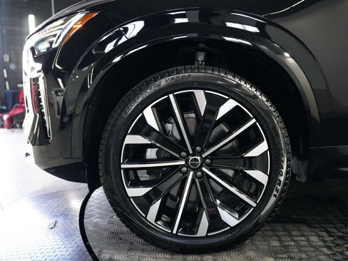 Used 2025 Volvo XC90 B6 Plus AWD/4WD image 9