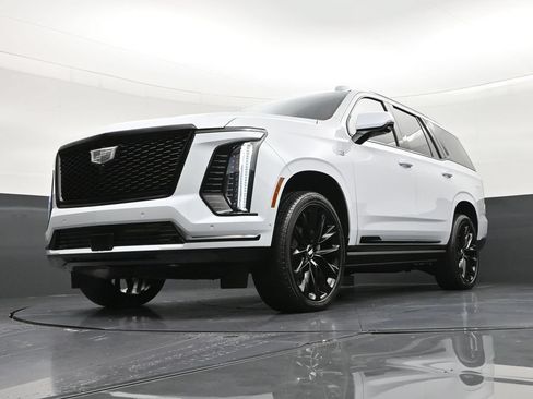 Used 2026 Cadillac Escalade Platinum Sport w/ LPO, ONYX Package AWD/4WD image 20