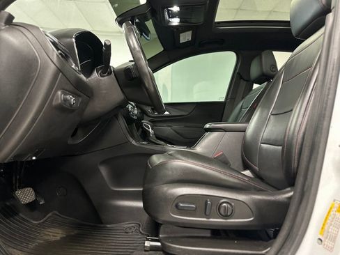 Used 2022 Chevrolet Equinox RS w/ RS Leather Package FWD image 18