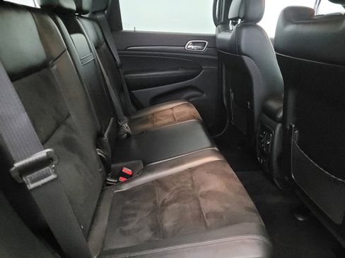 Used 2017 Jeep Grand Cherokee Altitude image 19