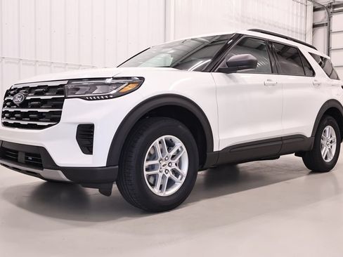 New 2027 Ford Explorer Active AWD/4WD image 5