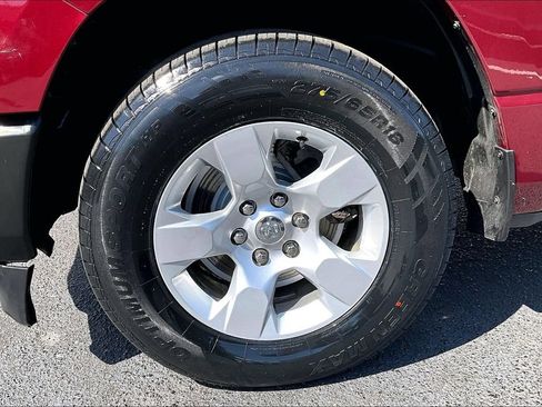 Used 2022 RAM 1500 Big Horn AWD/4WD image 35