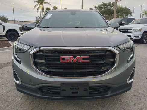 Used 2020 GMC Terrain SLE w/ Driver Convenience Package image 3