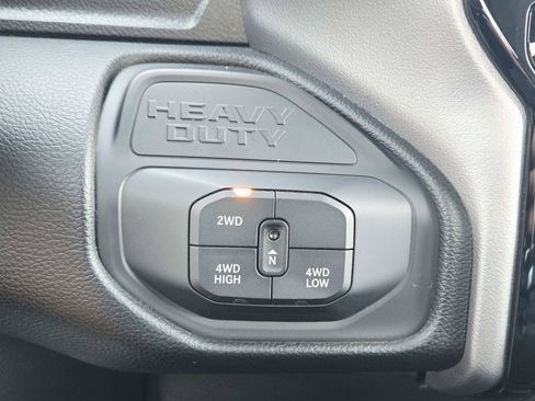 Used 2026 RAM 2500 Big Horn AWD/4WD image 32