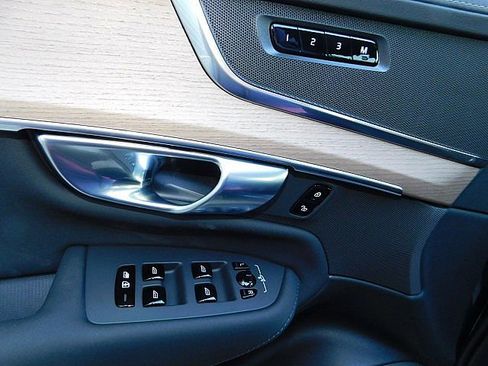 New 2026 Volvo XC90 B6 Plus w/ Protection Package image 16