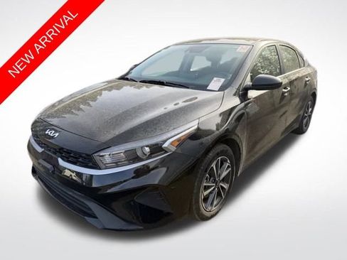 Used 2024 Kia Forte LXS image 1