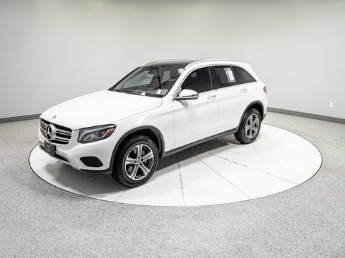 Used 2019 Mercedes-Benz GLC 300 4MATIC image 33