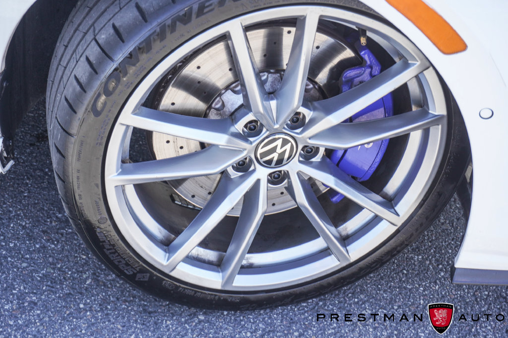 Used 2024 Volkswagen Golf R AWD/4WD image 13