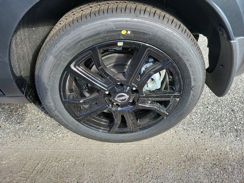 New 2024 Nissan Kicks SV w/ Interior Electronics Package image 8