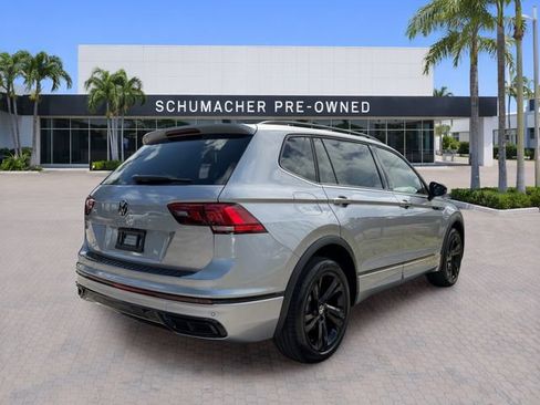 Used 2023 Volkswagen Tiguan SE R-Line FWD image 7