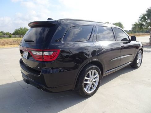 Used 2023 Dodge Durango GT RWD image 4