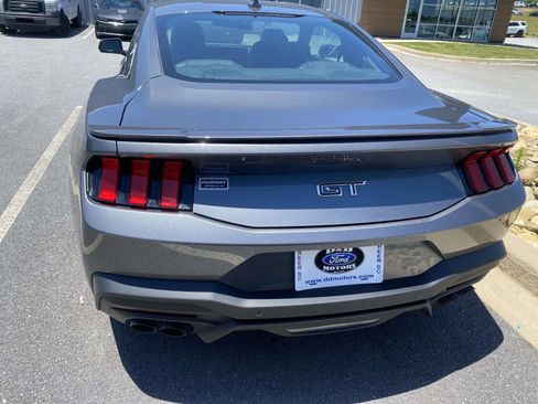 Used 2025 Ford Mustang GT Premium RWD image 6