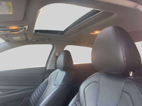 Used 2023 Hyundai Elantra Limited w/ Cargo Package image 19