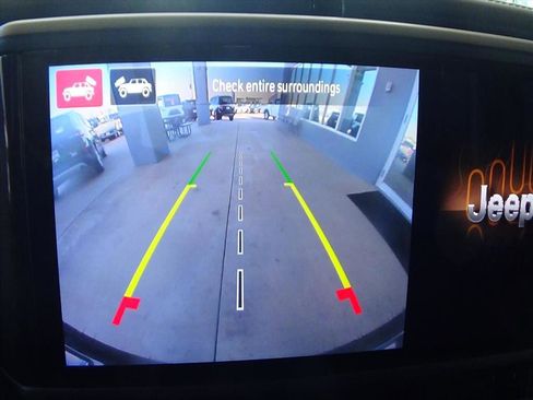 Certified 2025 Jeep Wrangler Sahara w/ Safety Group image 28