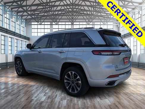 Used 2022 Jeep Grand Cherokee Overland w/ Luxury Tech Group IV image 6