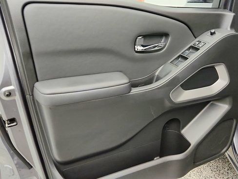 Used 2023 Nissan Frontier SV w/ SV Convenience Package AWD/4WD image 10