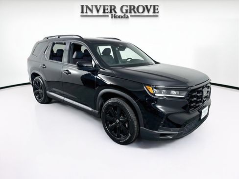 Used 2025 Honda Pilot Black Edition image 3