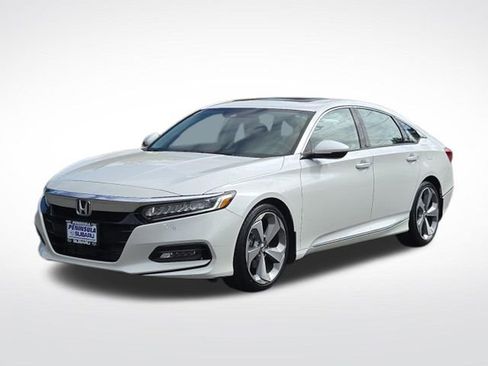 Used 2018 Honda Accord Touring image 5