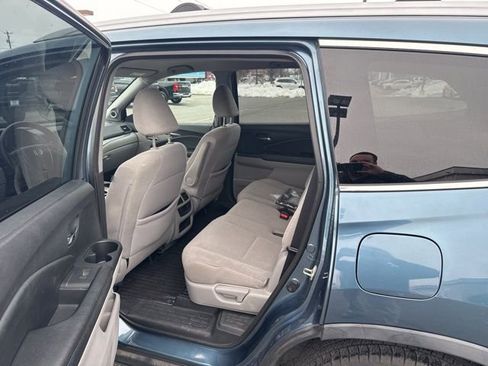 Used 2017 Honda Pilot EX image 10