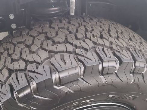 Used 2025 Jeep Wrangler Unlimited Rubicon AWD/4WD image 20