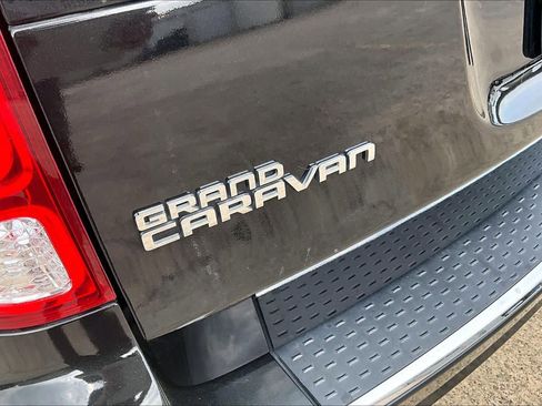 Used 2020 Dodge Grand Caravan SXT image 30