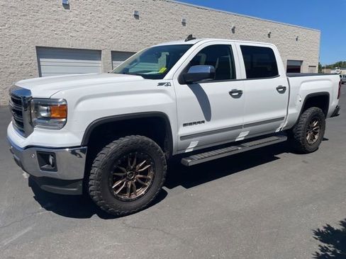 Used 2015 GMC Sierra 1500 SLT w/ SLT Crew Cab Value Package AWD/4WD image 4