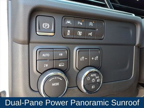 Used 2025 Chevrolet Suburban RST w/ Comfort Package AWD/4WD image 15