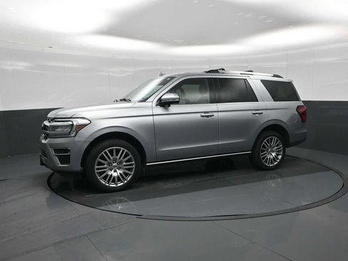Used 2023 Ford Expedition Limited AWD/4WD image 4
