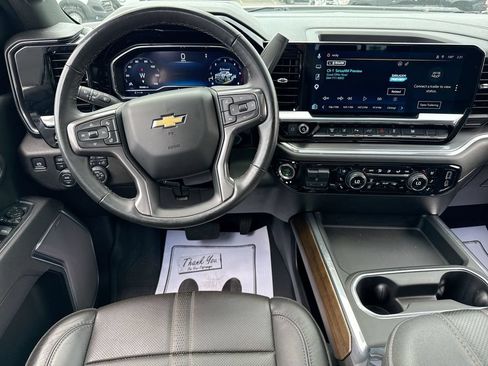 Used 2025 Chevrolet Silverado 3500 High Country w/ High Country Premium Package AWD/4WD image 14