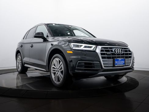 Used 2019 Audi Q5 2.0T Premium Plus image 1