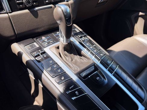 Used 2016 Porsche Macan S w/ Infotainment Package AWD/4WD image 24