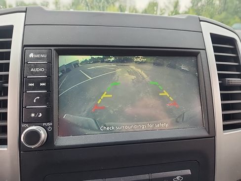Used 2019 Nissan Frontier SV AWD/4WD image 10