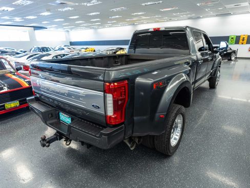 Used 2019 Ford F450 Platinum w/ Platinum Ultimate Package AWD/4WD image 6