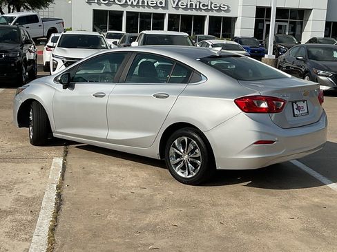 Used 2019 Chevrolet Cruze LT w/ LT Fleet Convenience Package image 7