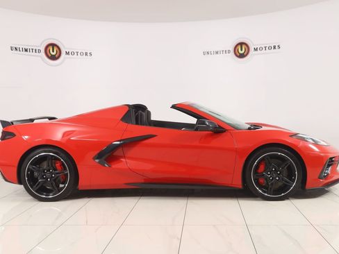 Used 2023 Chevrolet Corvette Stingray Preferred Conv w/ Z51 Performance Package RWD image 2