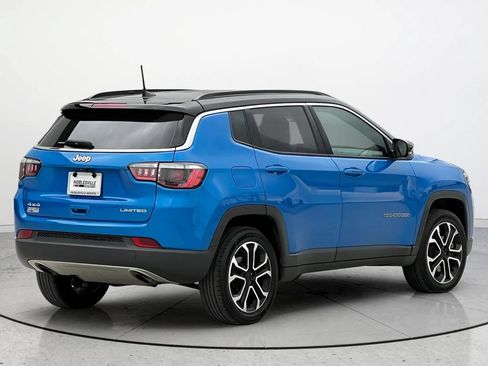 Used 2023 Jeep Compass Limited AWD/4WD image 2