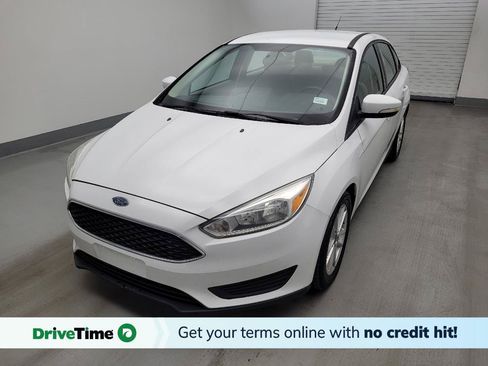 Used 2016 Ford Focus SE w/ SE Cold Weather Package FWD image 1