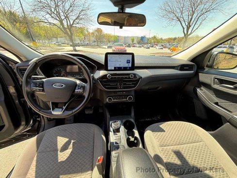 Used 2022 Ford Escape SE w/ SE Sport Appearance Package FWD image 12